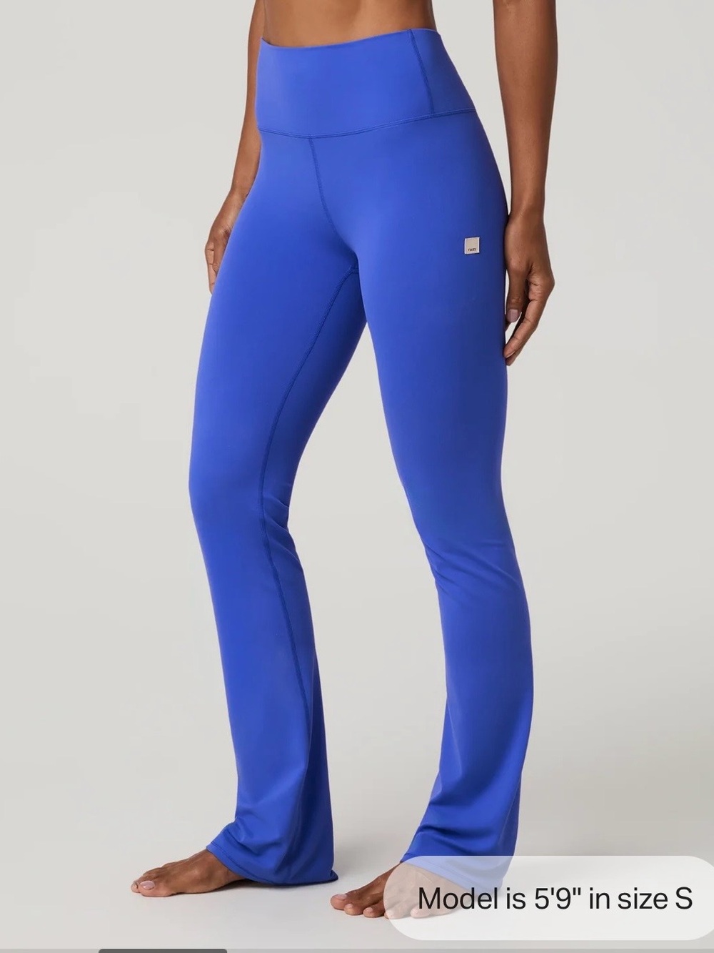 Vuori AllThrFeels, slim flair, Electric blue size medium
